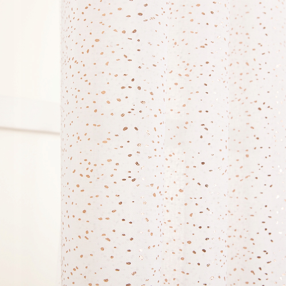 Wyjątkowy design i subtelny blask firany PEARL