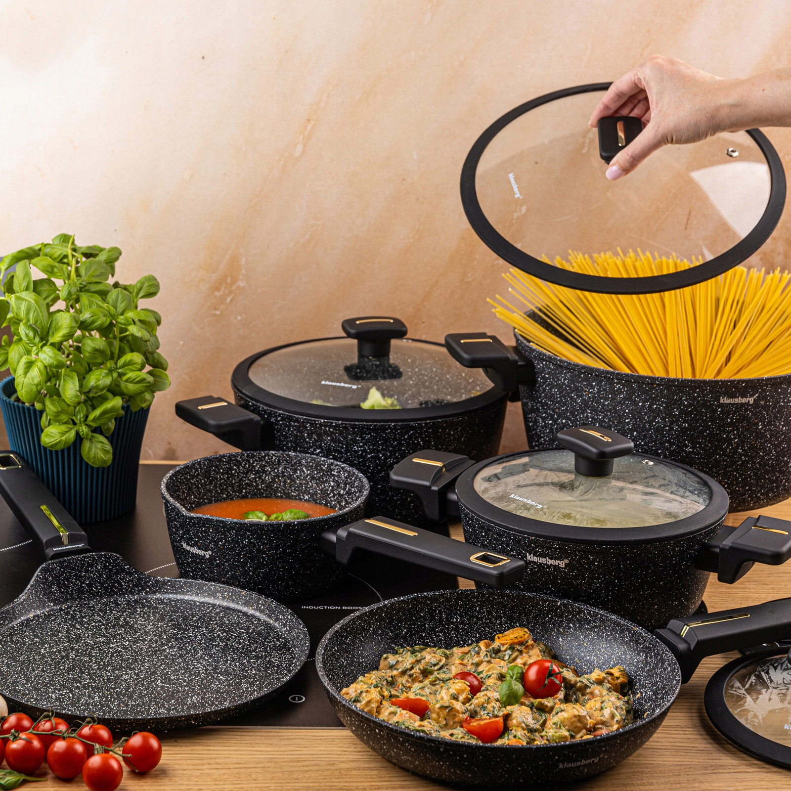 Wysoka jakość i elegancki design – Marmurowa powłoka non-stick