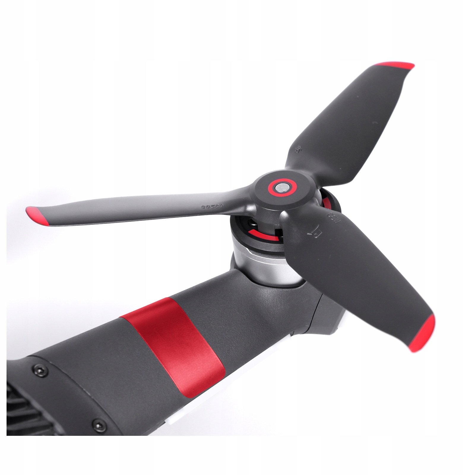 zestaw-smigiel-smigla-4x-do-drona-dji-fpv-combo_o6377_3.jpg