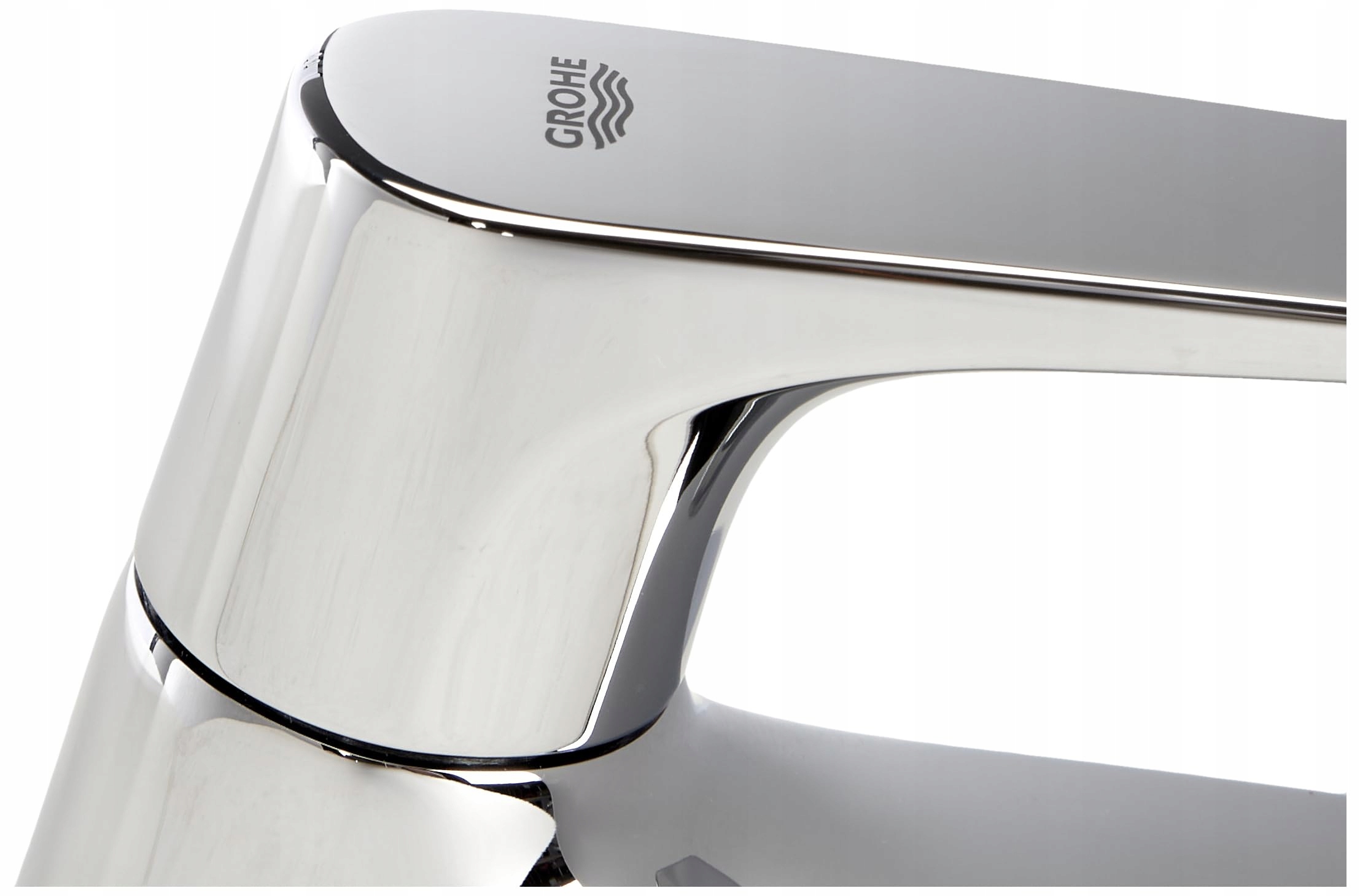 Stylowe wykończenie w kolorze chrom