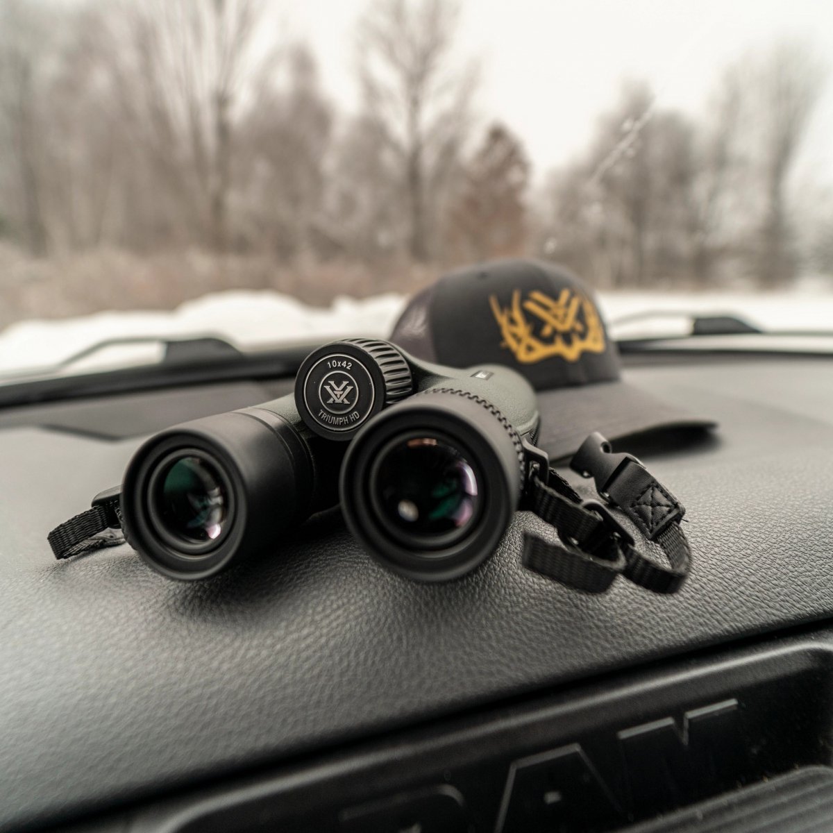 Lornetka Vortex Triumph HD 10x42 – Idealny towarzysz dla miłośników natury