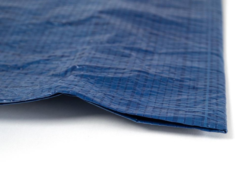 Łatwość w utrzymaniu czystości – plandeka, która nie pochłania brudu