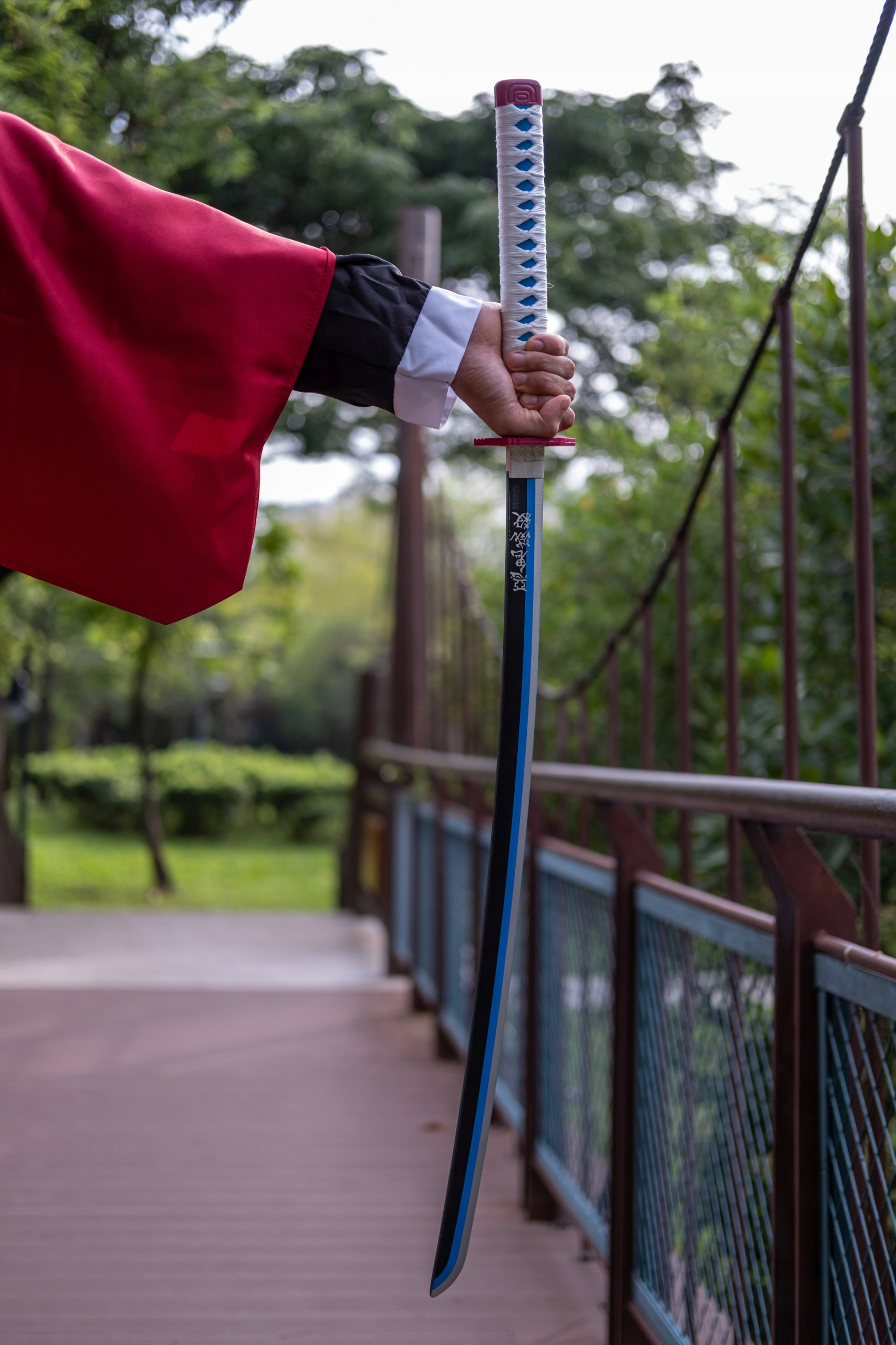 Wykonanie z drewna bambusowego i tworzywa sztucznego