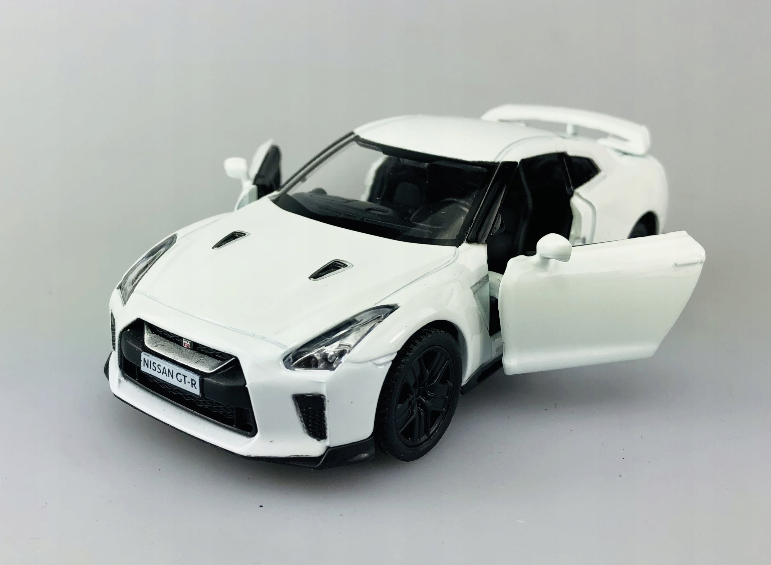 Dlaczego warto wybrać model Nissan GT-R (R35)?