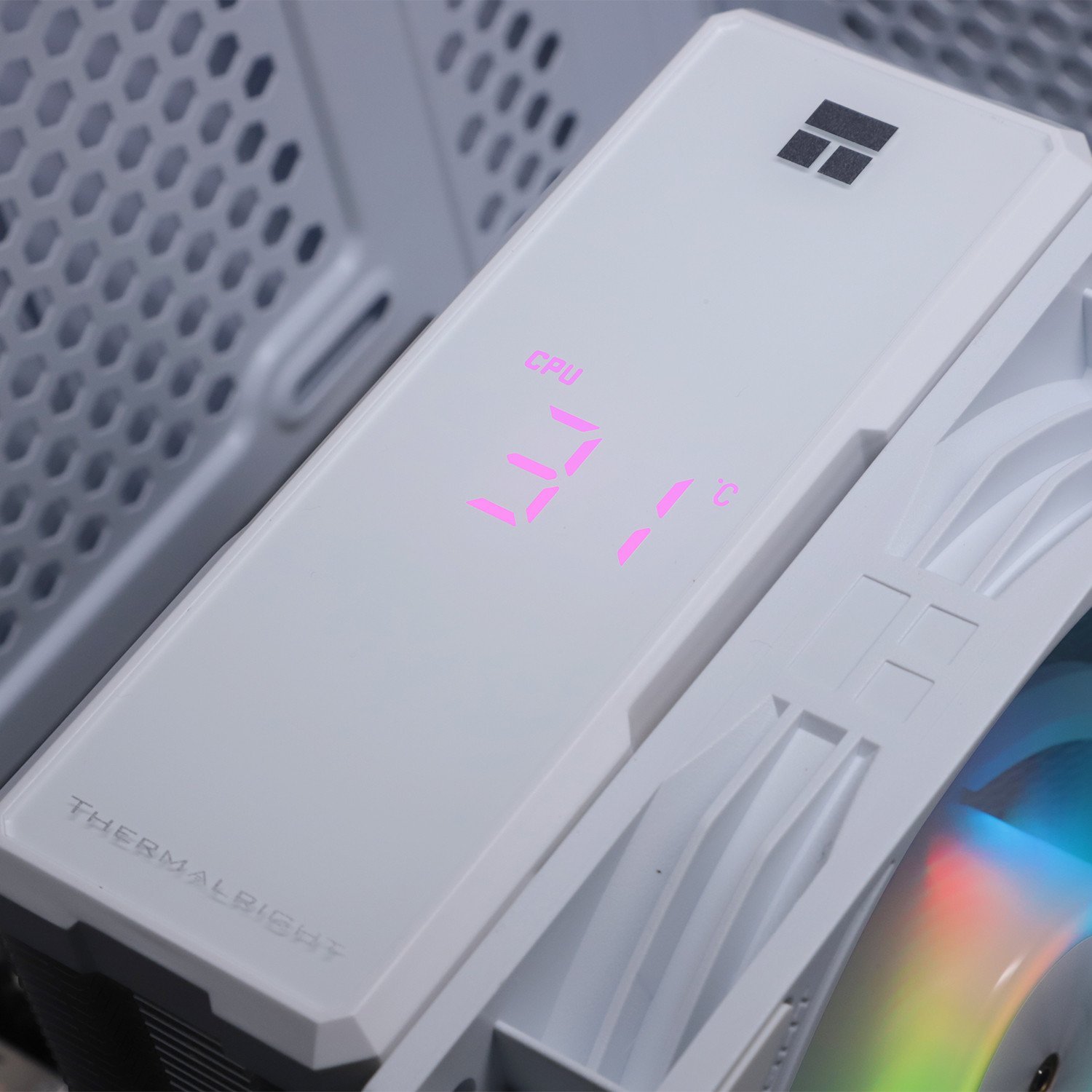 Thermalright Assassin X 120 R Digital ARGB White – Wydajne chłodzenie procesora z efektownym podświetleniem