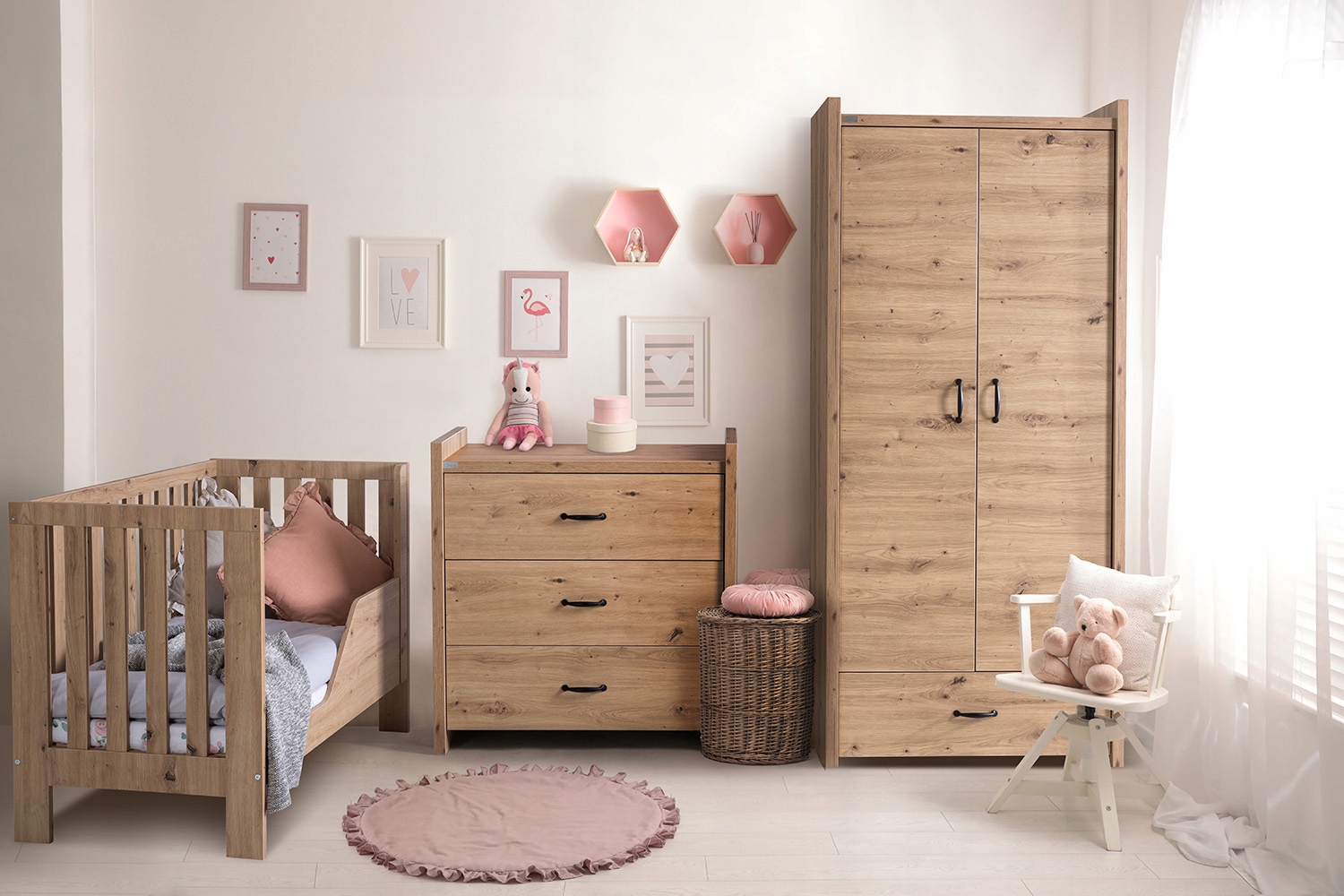 Łóżeczko AMELIA II dąb 120x60 – Bezpieczne miejsce dla Twojego dziecka