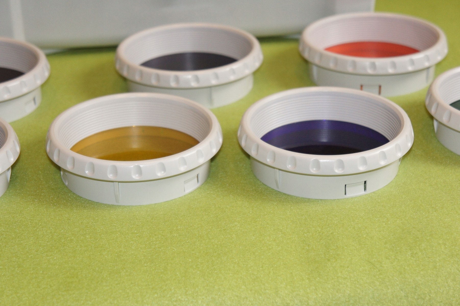 Indygo i fioletowy – relaksacja i łagodzenie stresu