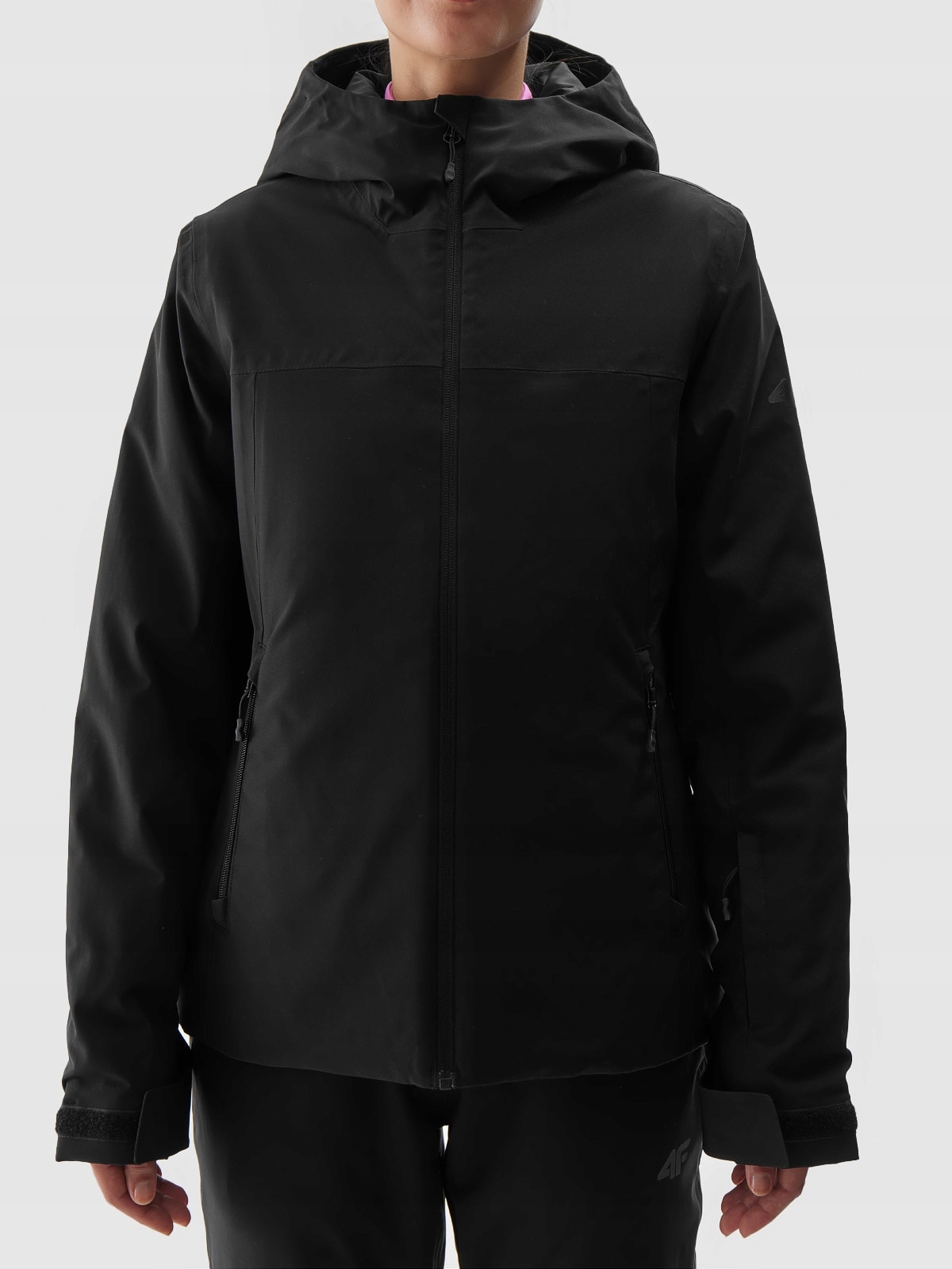 Kurtka narciarska damska 4F F572 – Komfort i styl na stoku