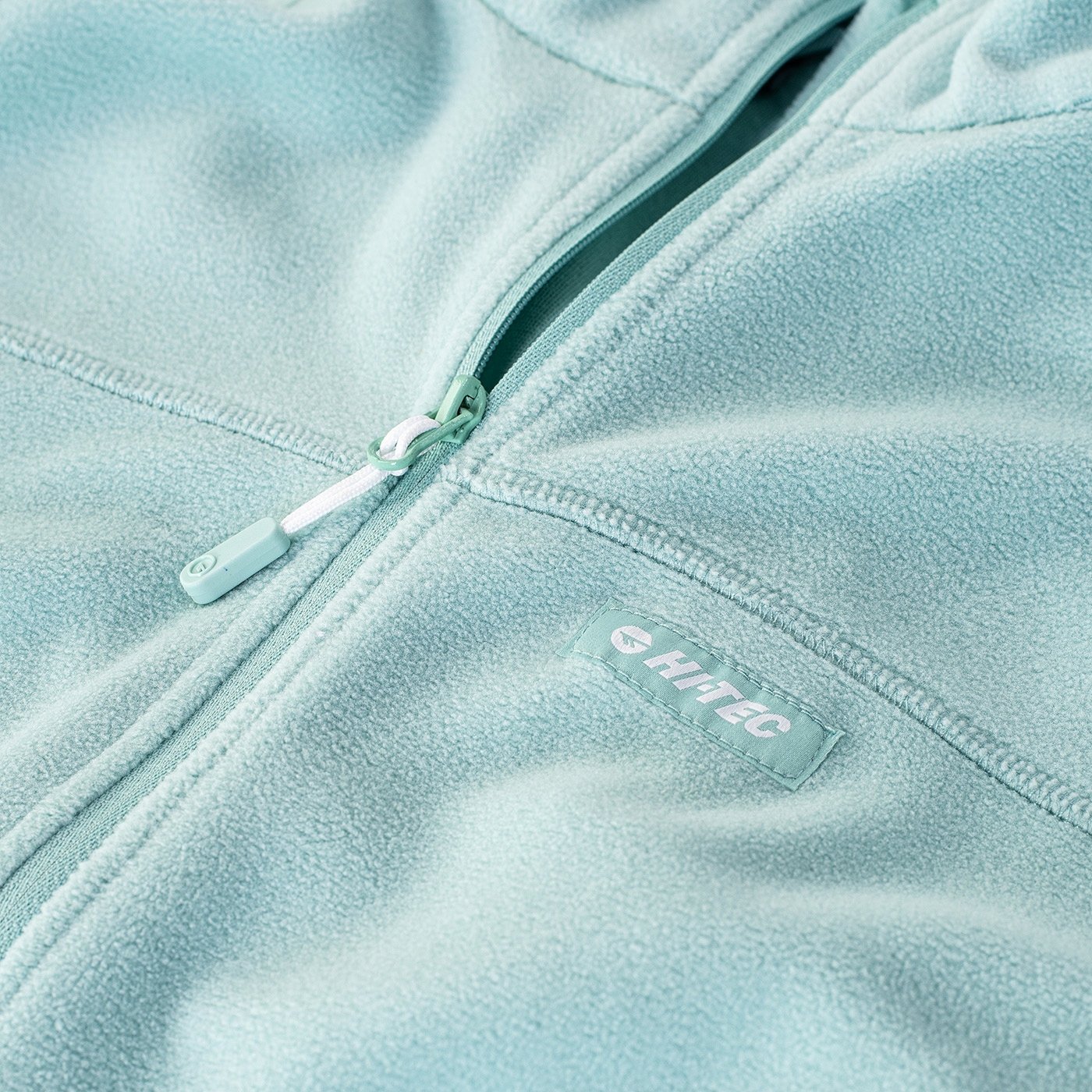 Oddychająca konstrukcja i zamek na całej długości