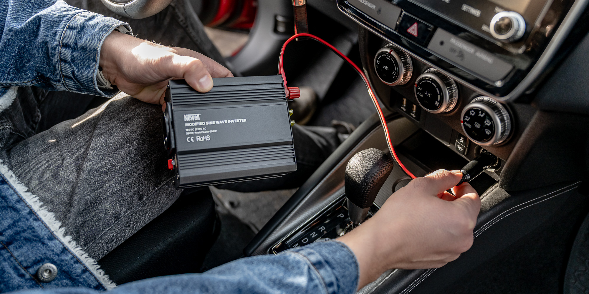Przetwornica napięcia Newell z modyfikowaną sinusoidą - 12 V _ 230 V