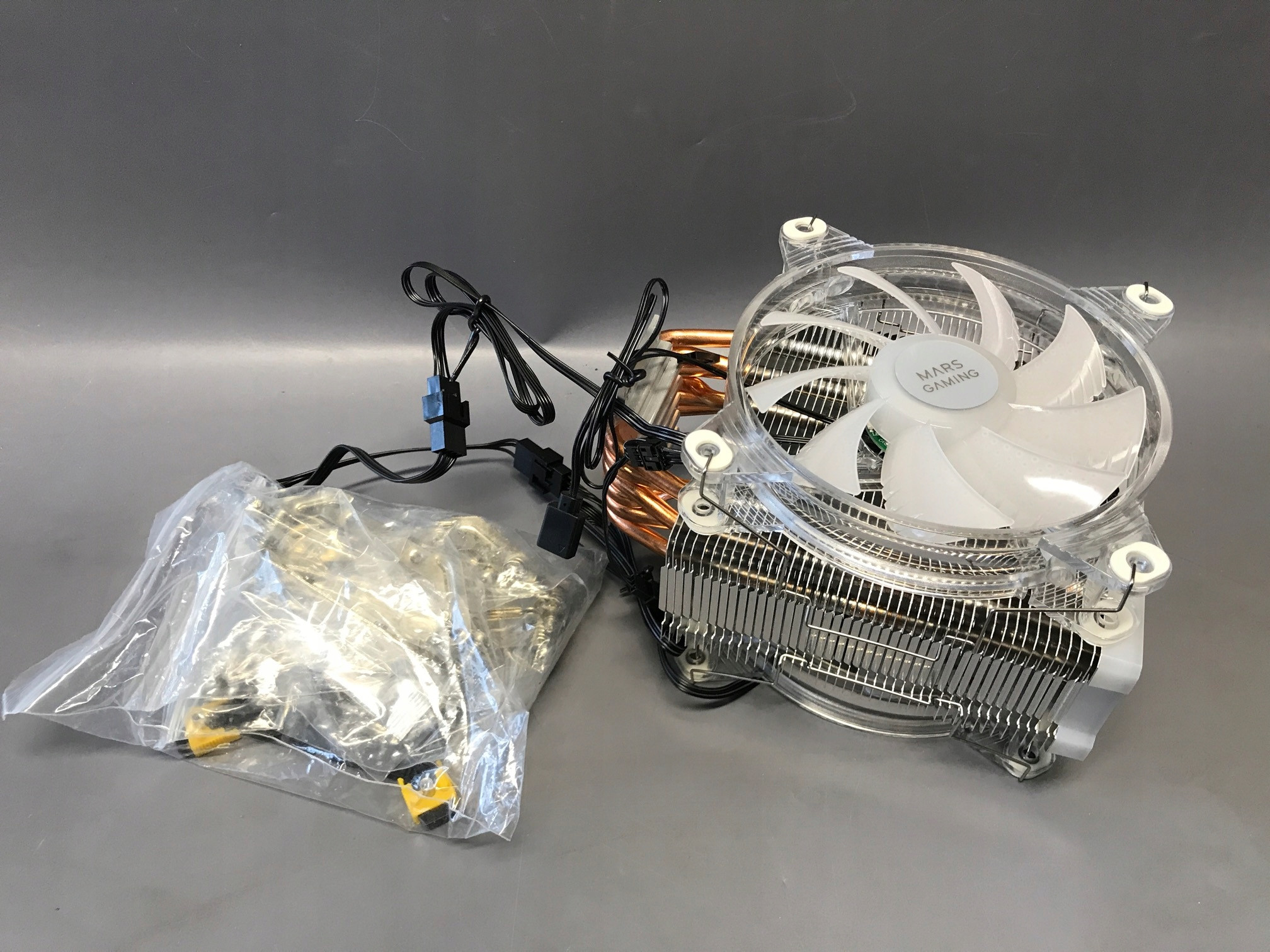 Pełna kompatybilność z płytami głównymi – Intel i AMD