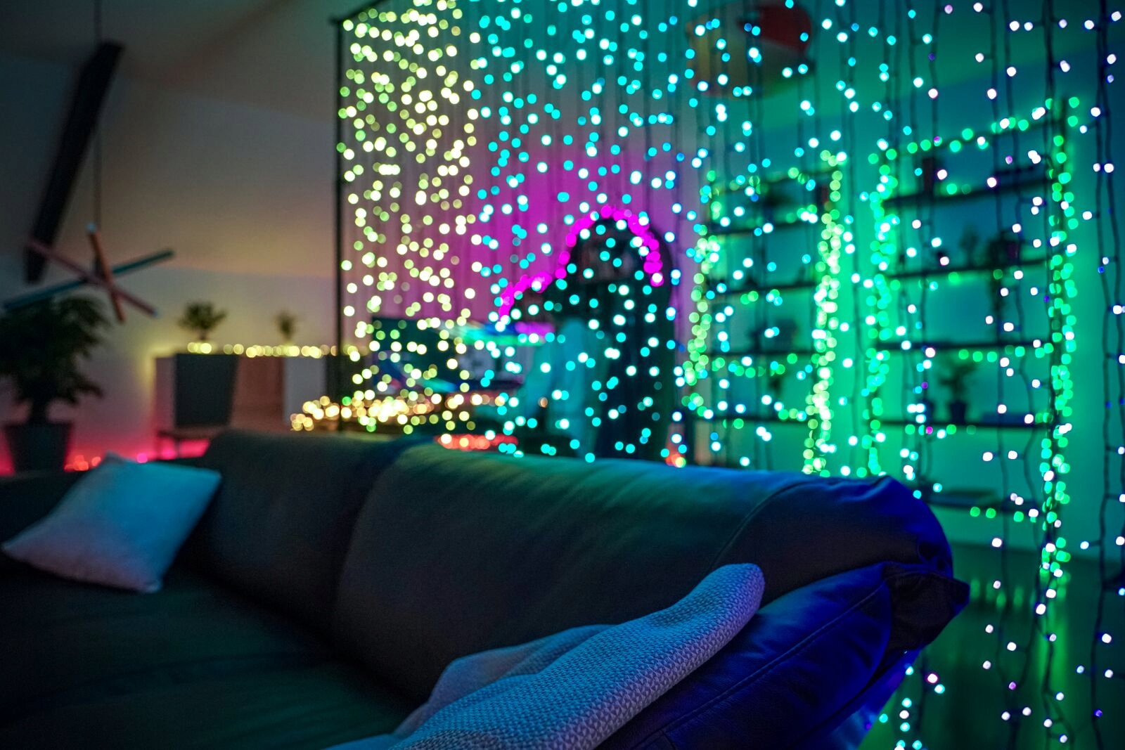 Smart lampki choinkowe Strings 400 LED RGBW Gen 2 – Magia świąt w Twoim domu