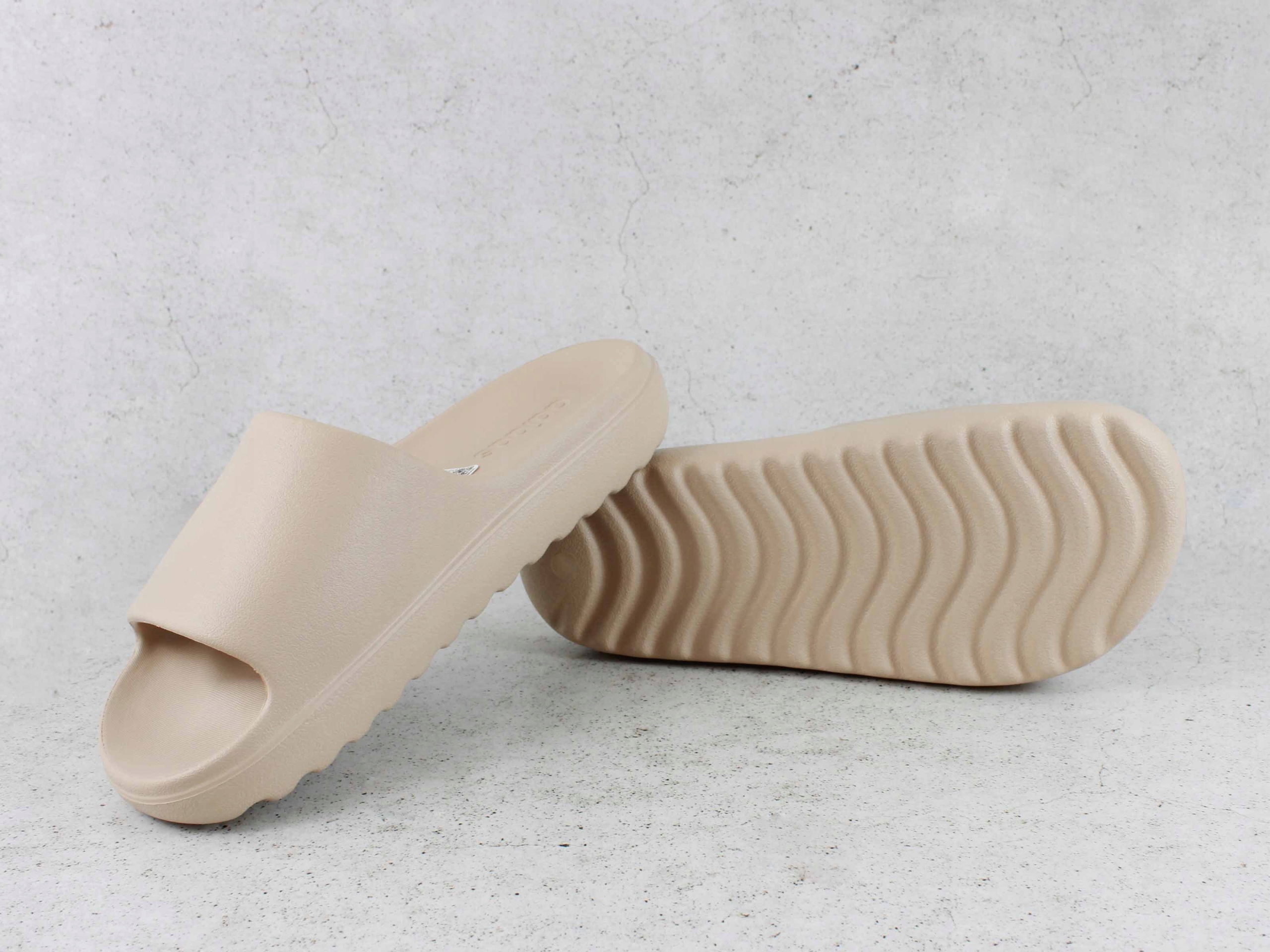 Szybkoschnąca konstrukcja idealna do sportów wodnych