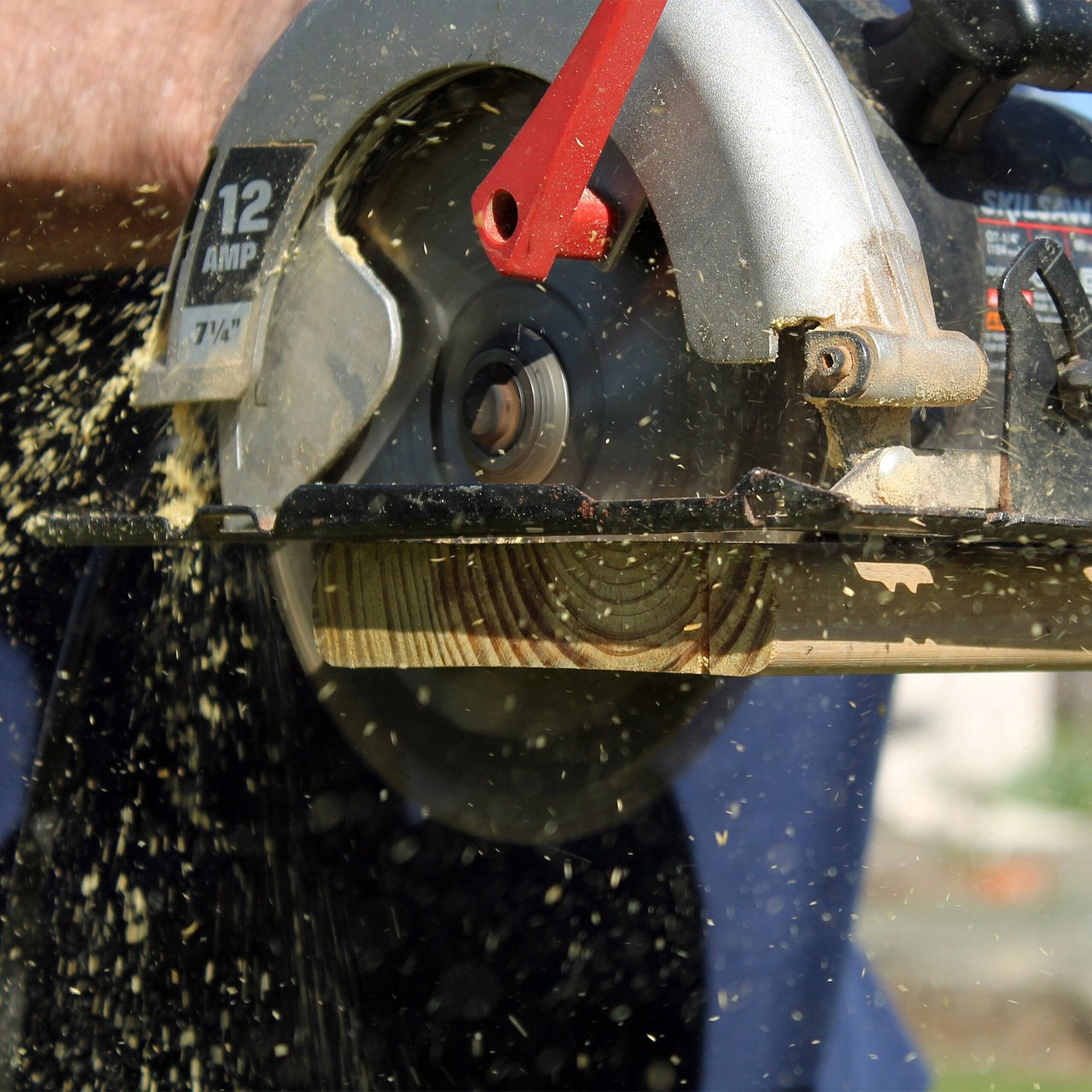 Szerokie zastosowanie w obróbce drewna i materiałów drewnopochodnych