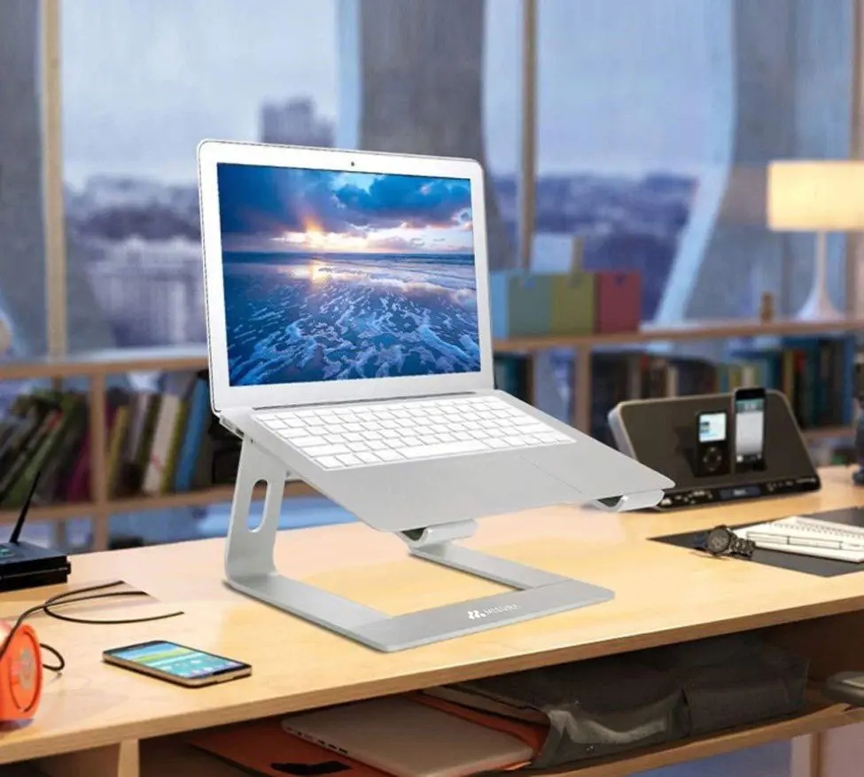 Kompatybilność z laptopami o przekątnej do 39,6 cm (15.6