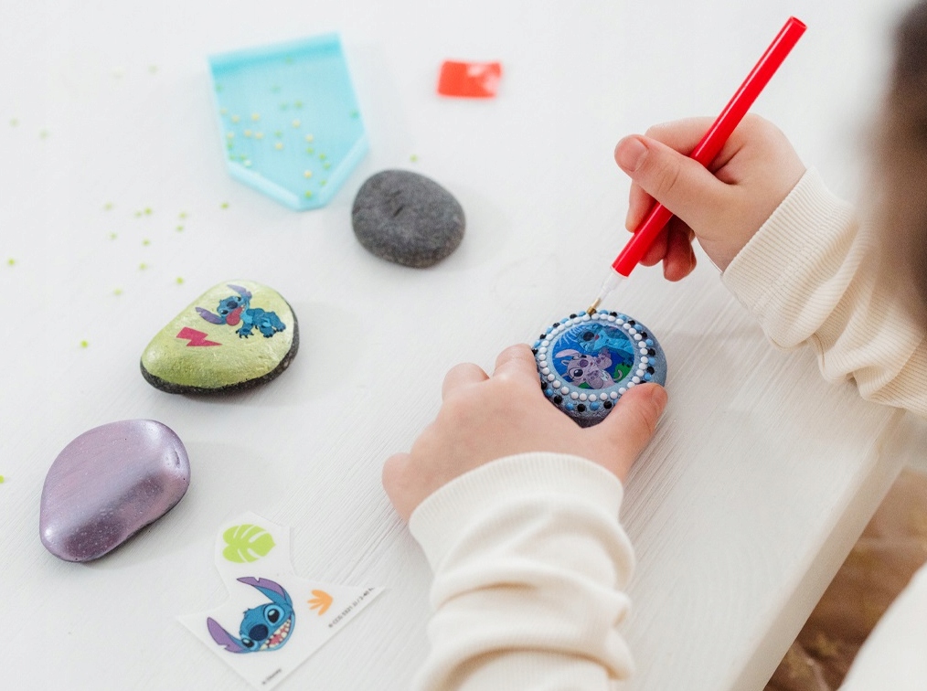 Kreatywna zabawa z Disney Stitch – Odkryj artystycznego ducha