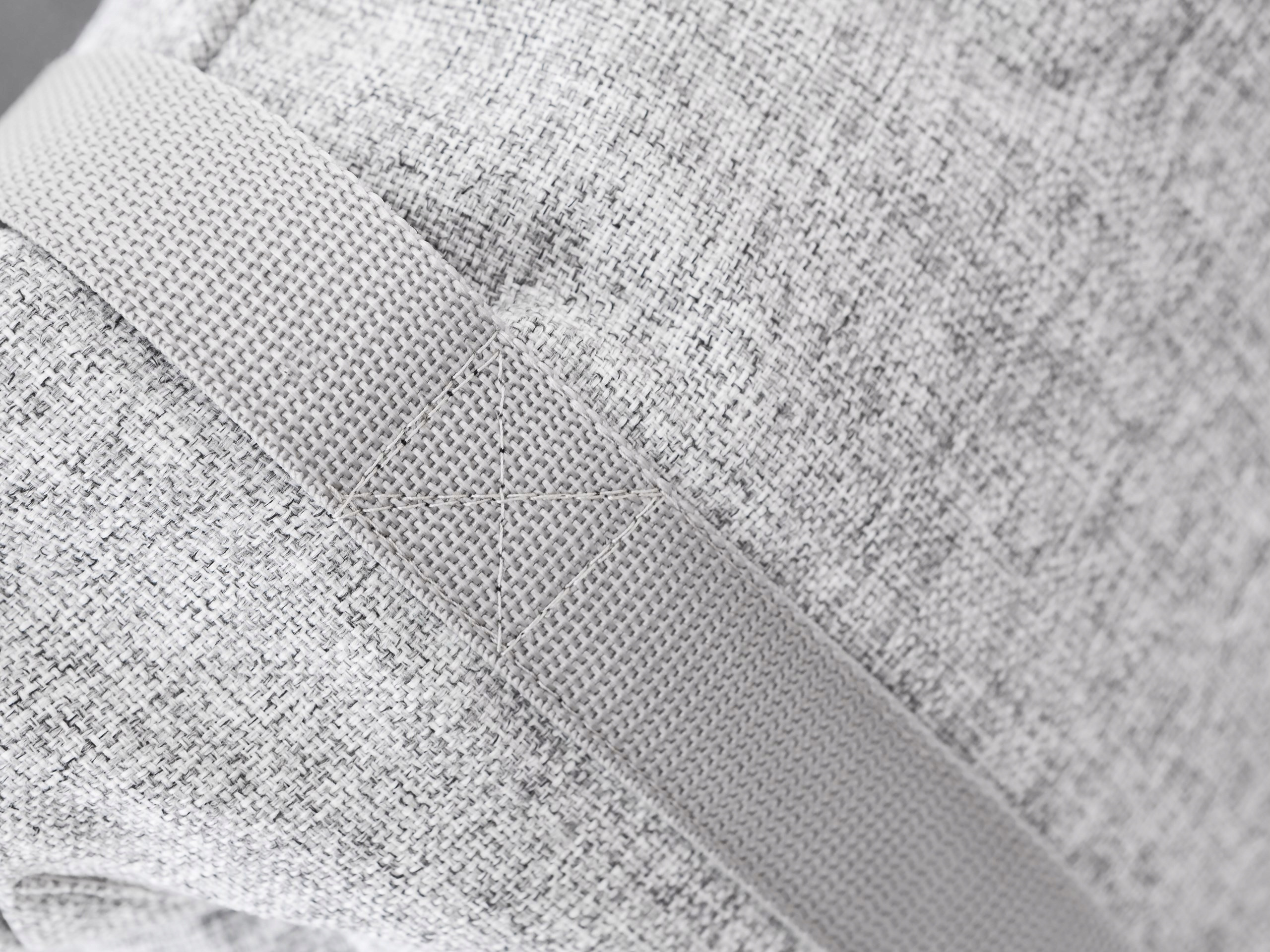 Wygodne przenoszenie dzięki paskom mocującym