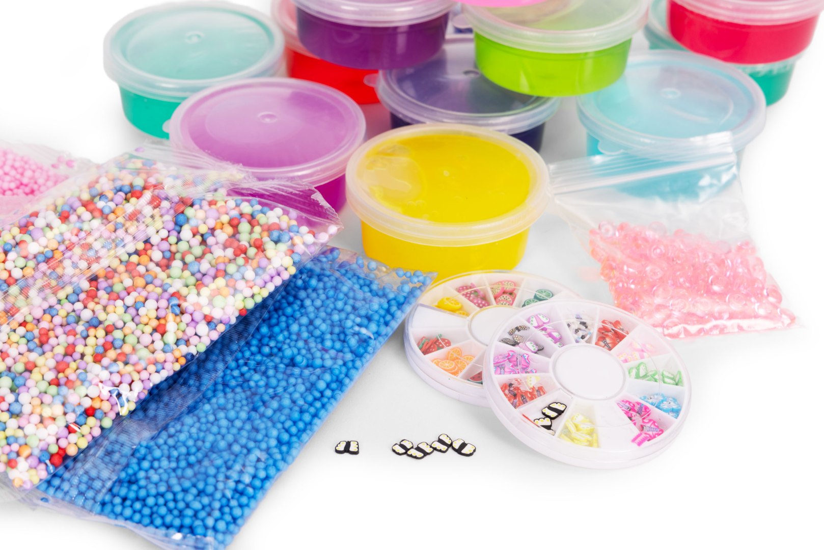 Elementy do tworzenia – Masa plastyczna, brokat i dekoracje