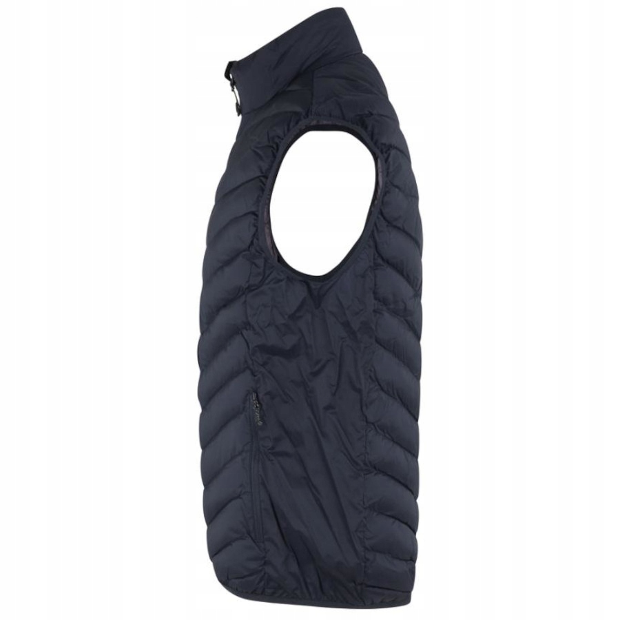 Wygodne kieszenie i zamek błyskawiczny