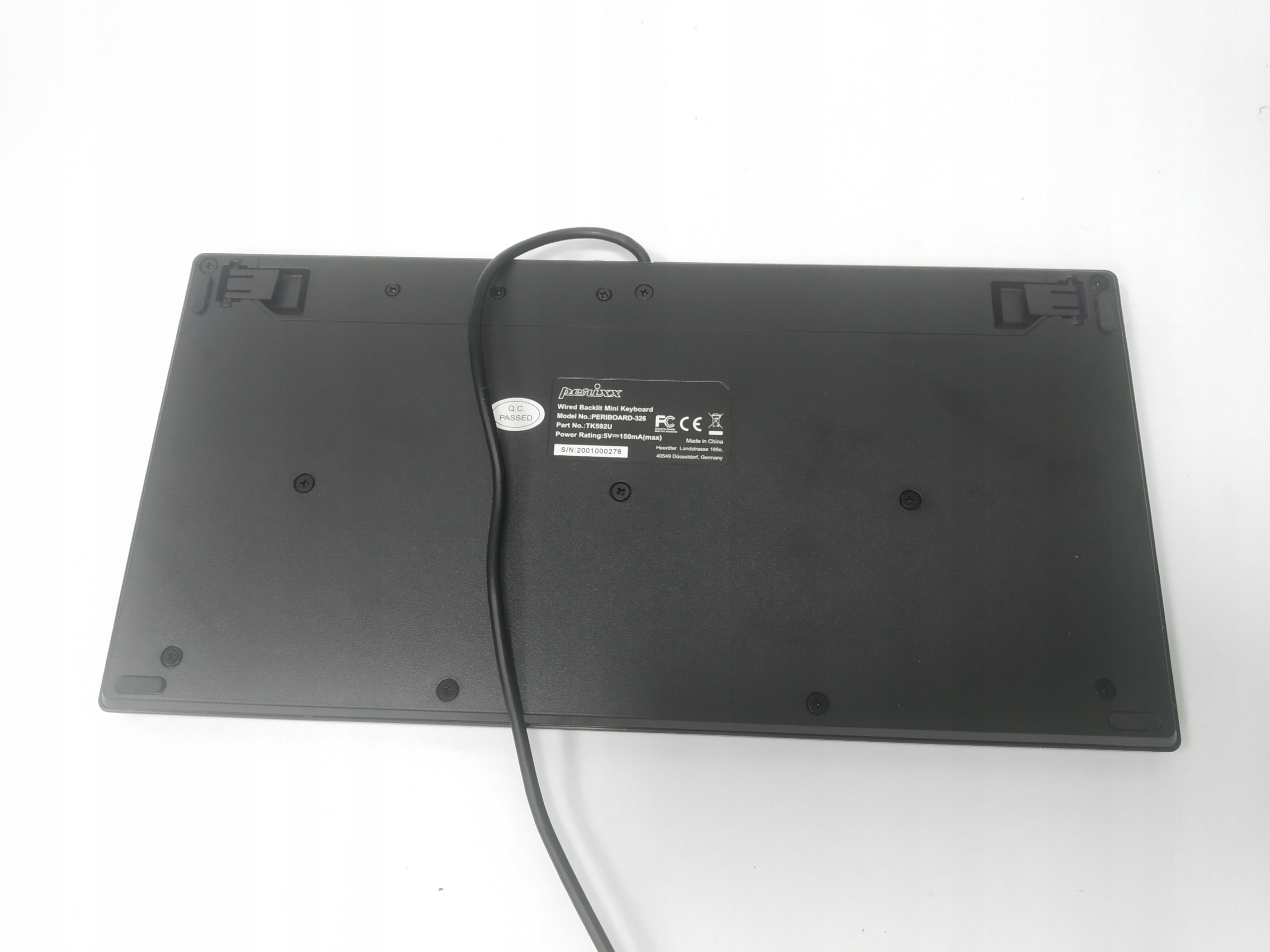 Praktyczne regulowane nóżki dla lepszego komfortu