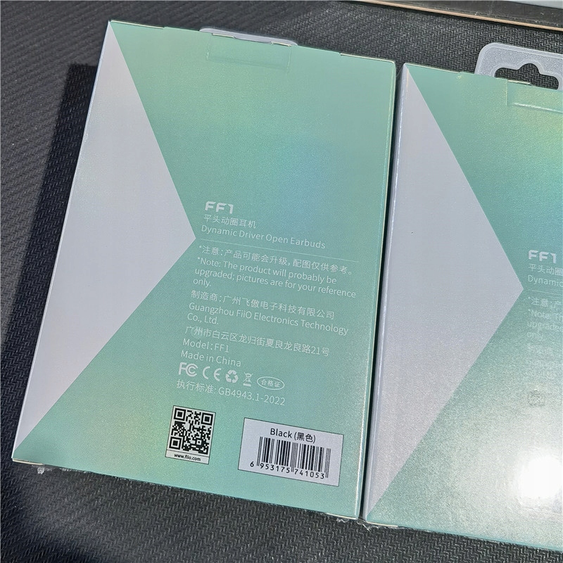 Wbudowany pilot z mikrofonem HD