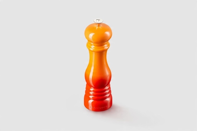 Młynek do pieprzu Le Creuset 21 cm – Styl i funkcjonalność w Twojej kuchni