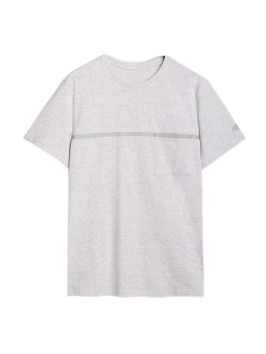 Funkcjonalna kieszonka na piersi