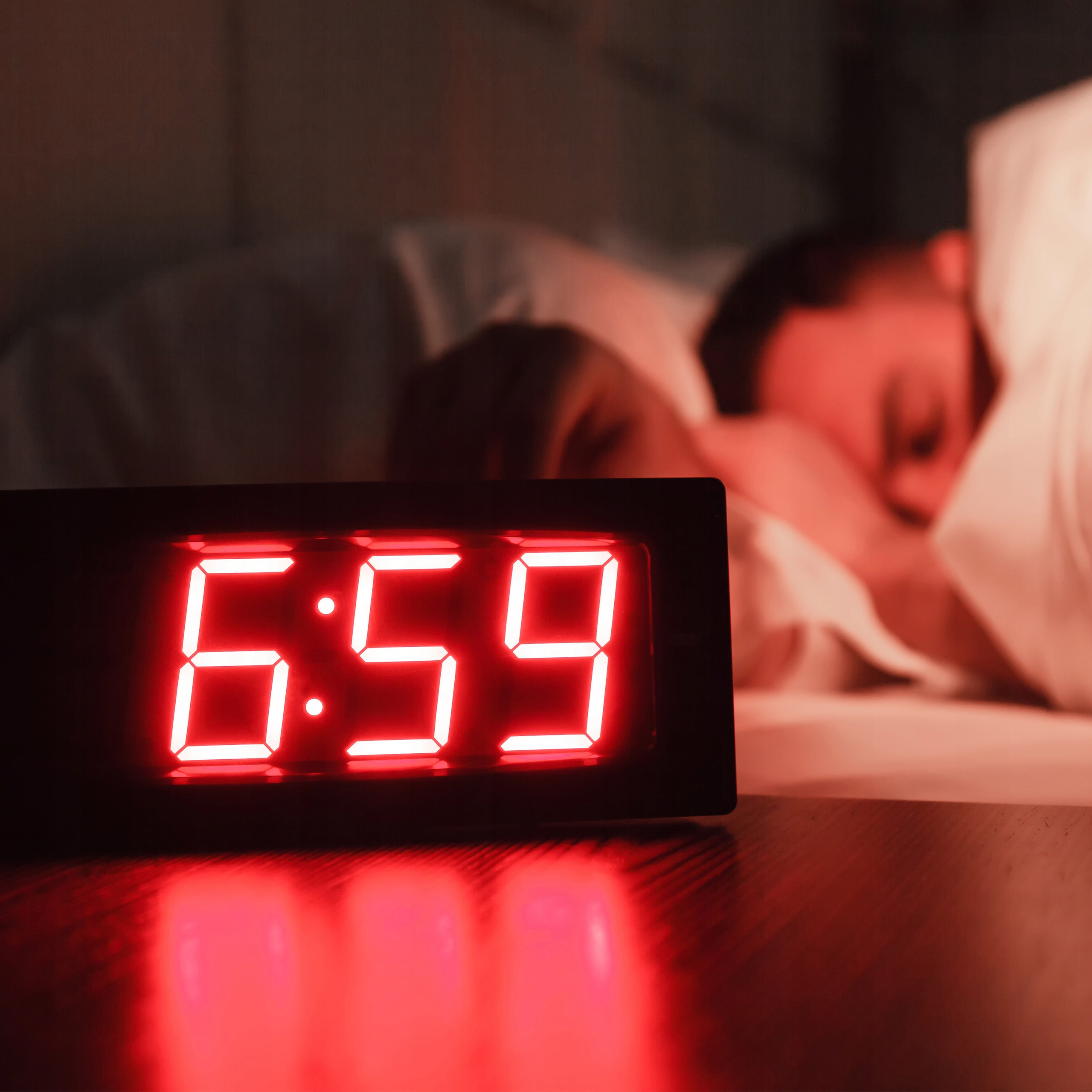 Funkcjonalność projektora – Wyświetlanie godziny na suficie