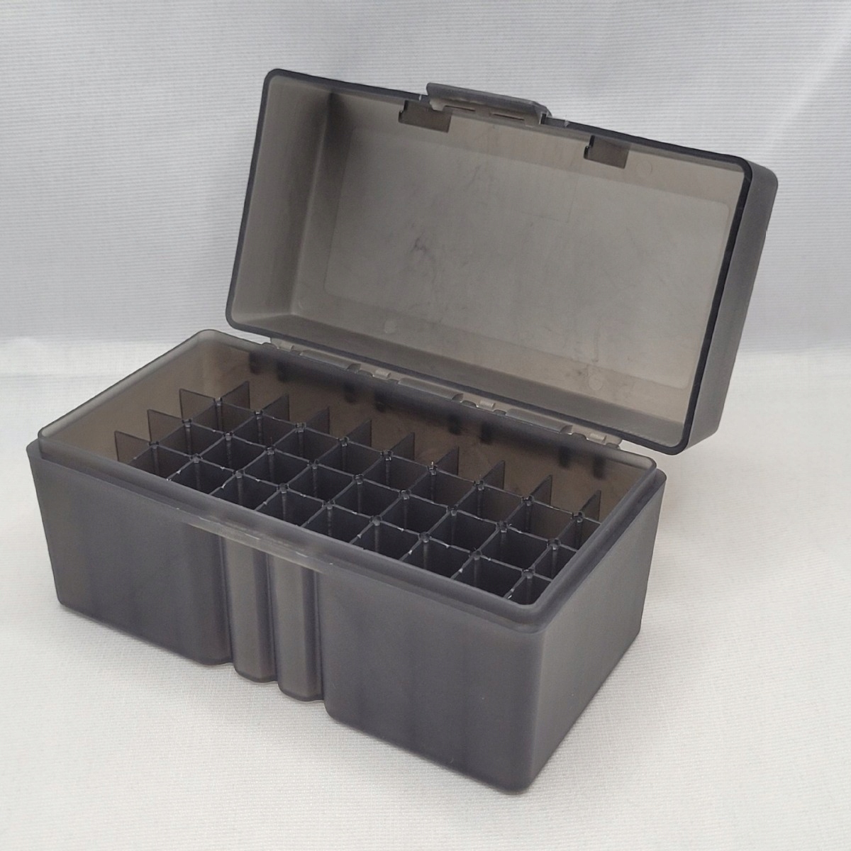 Wytrzymała konstrukcja z twardego plastiku