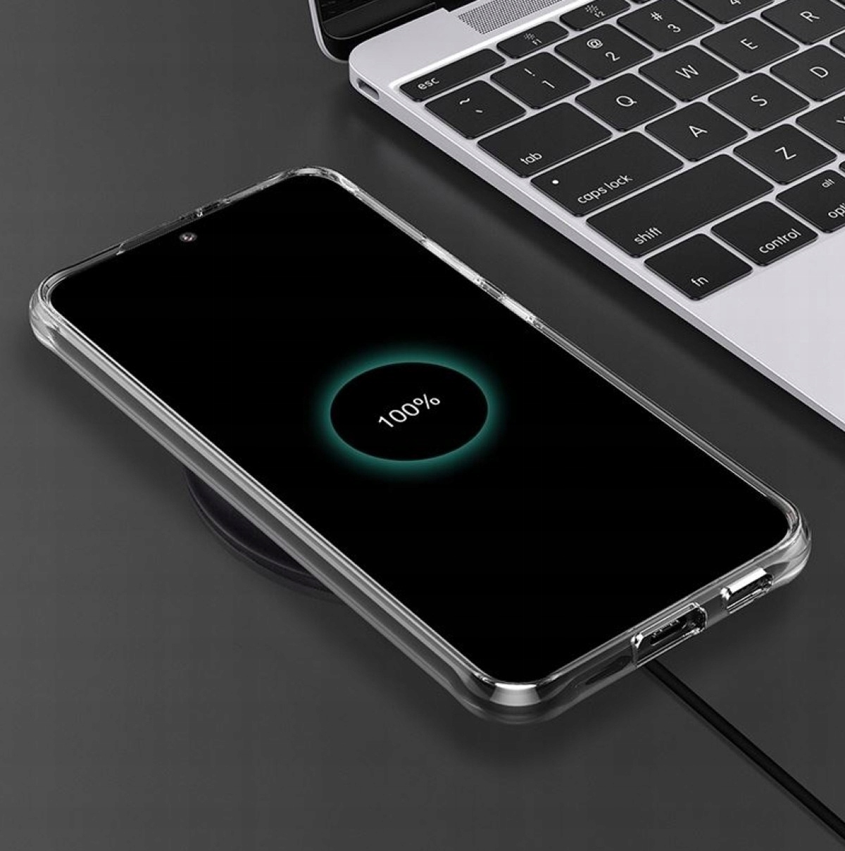 Funkcjonalność ładowania indukcyjnego z MagSafe