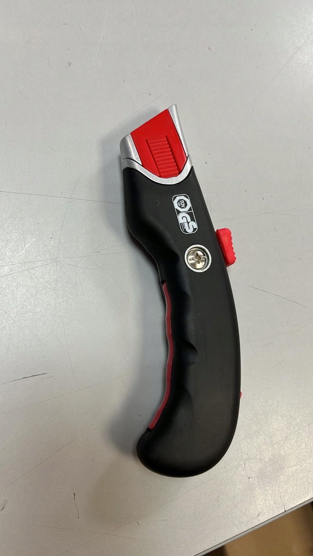 Uniwersalne zastosowanie i ergonomiczny uchwyt