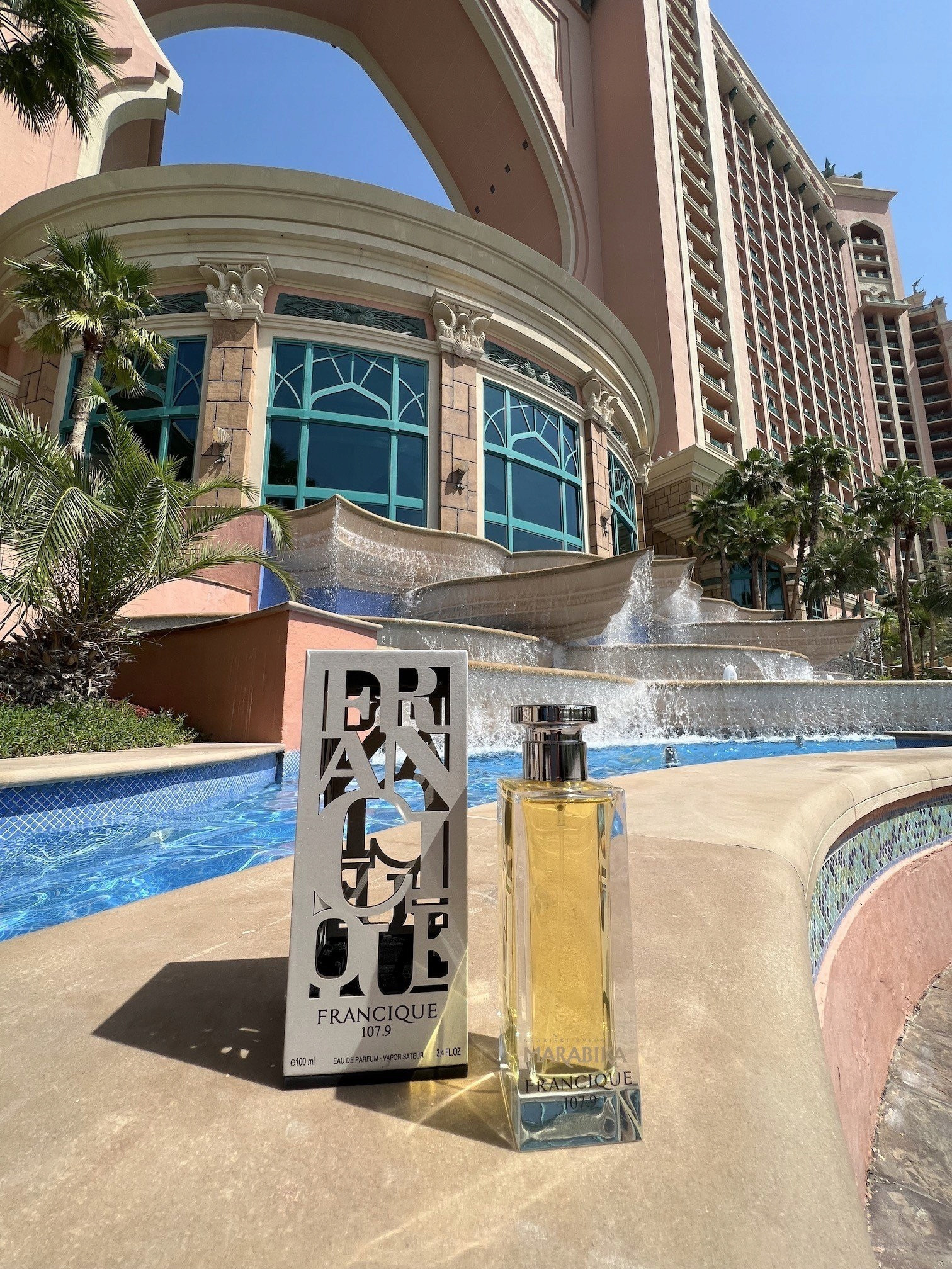 Nuty serca: czarna wanilia, heliotrop