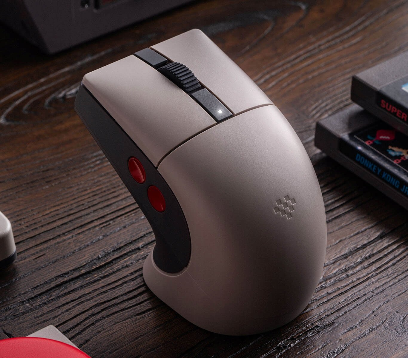 Mysz 8BitDo Retro R8 N Edition – Połączenie retro stylu z nowoczesną wydajnością
