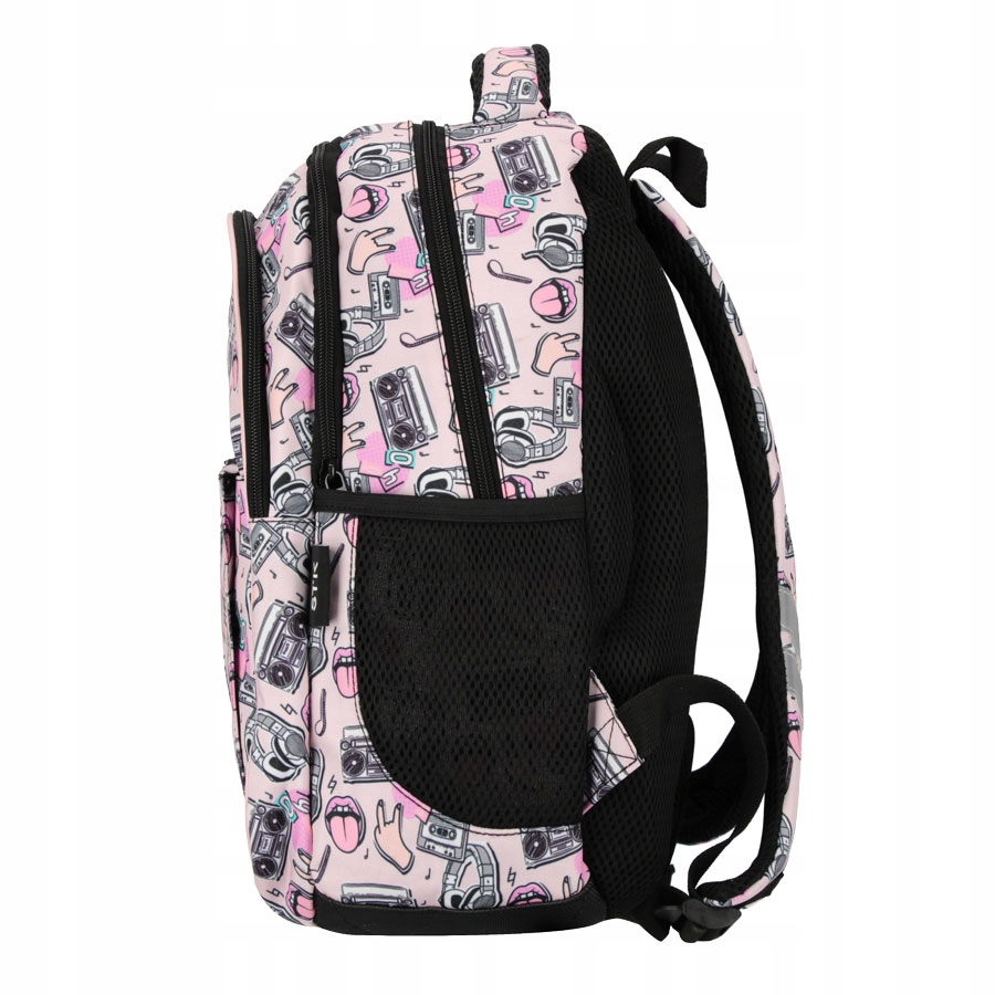 Przestronność i praktyczne kieszenie na napoje