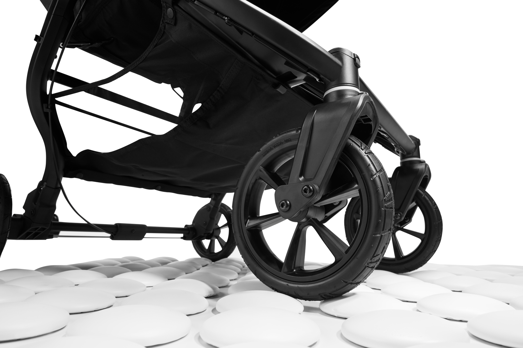 Regulowana wysokość rączki – Wygoda dla rodziców o różnym wzroście