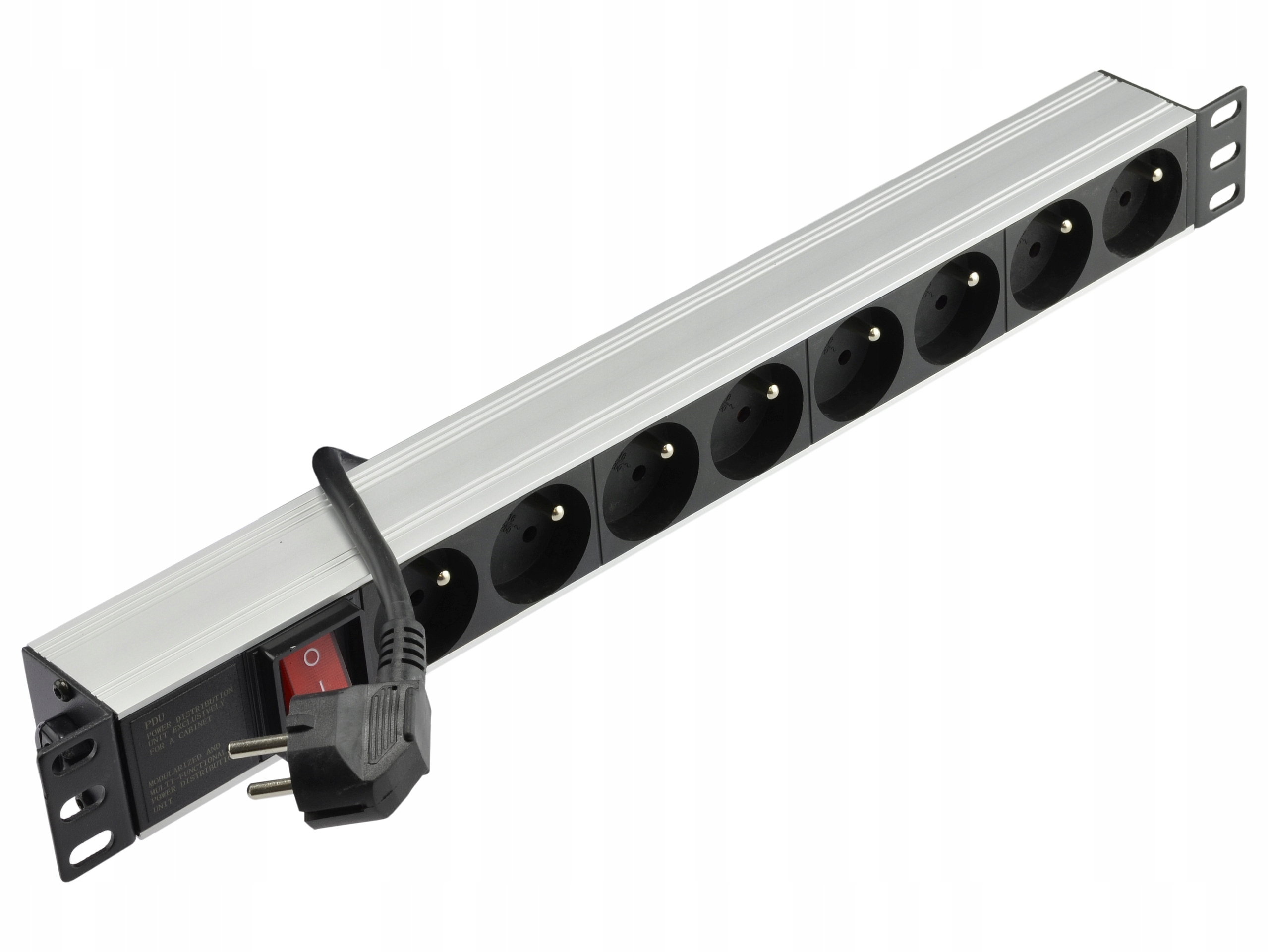 Wydajność zasilania dzięki 8 uniwersalnym gniazdom