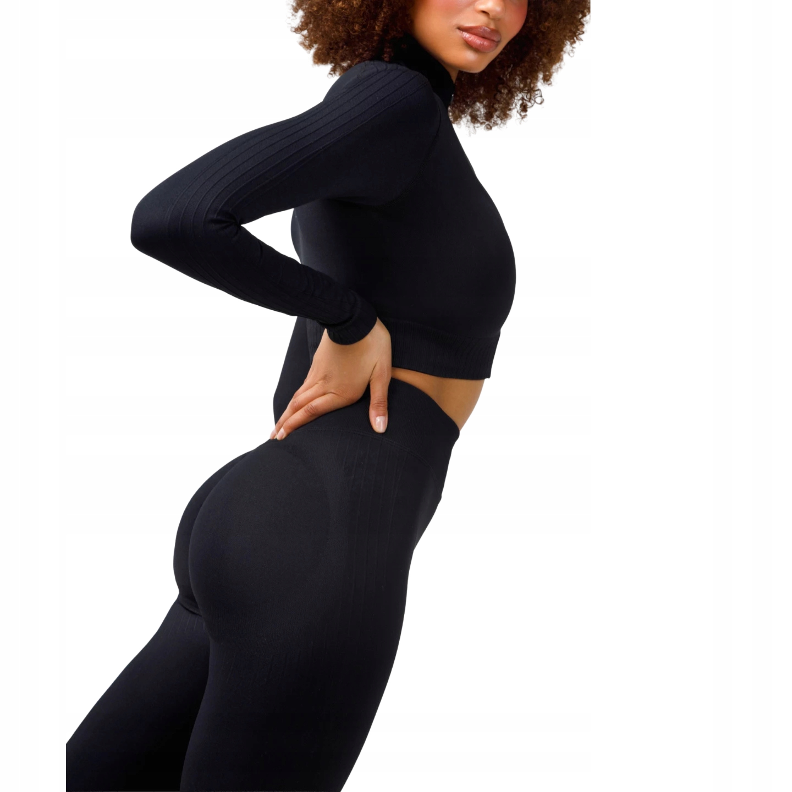 Elastyczny materiał, który podkreśla każdy ruch