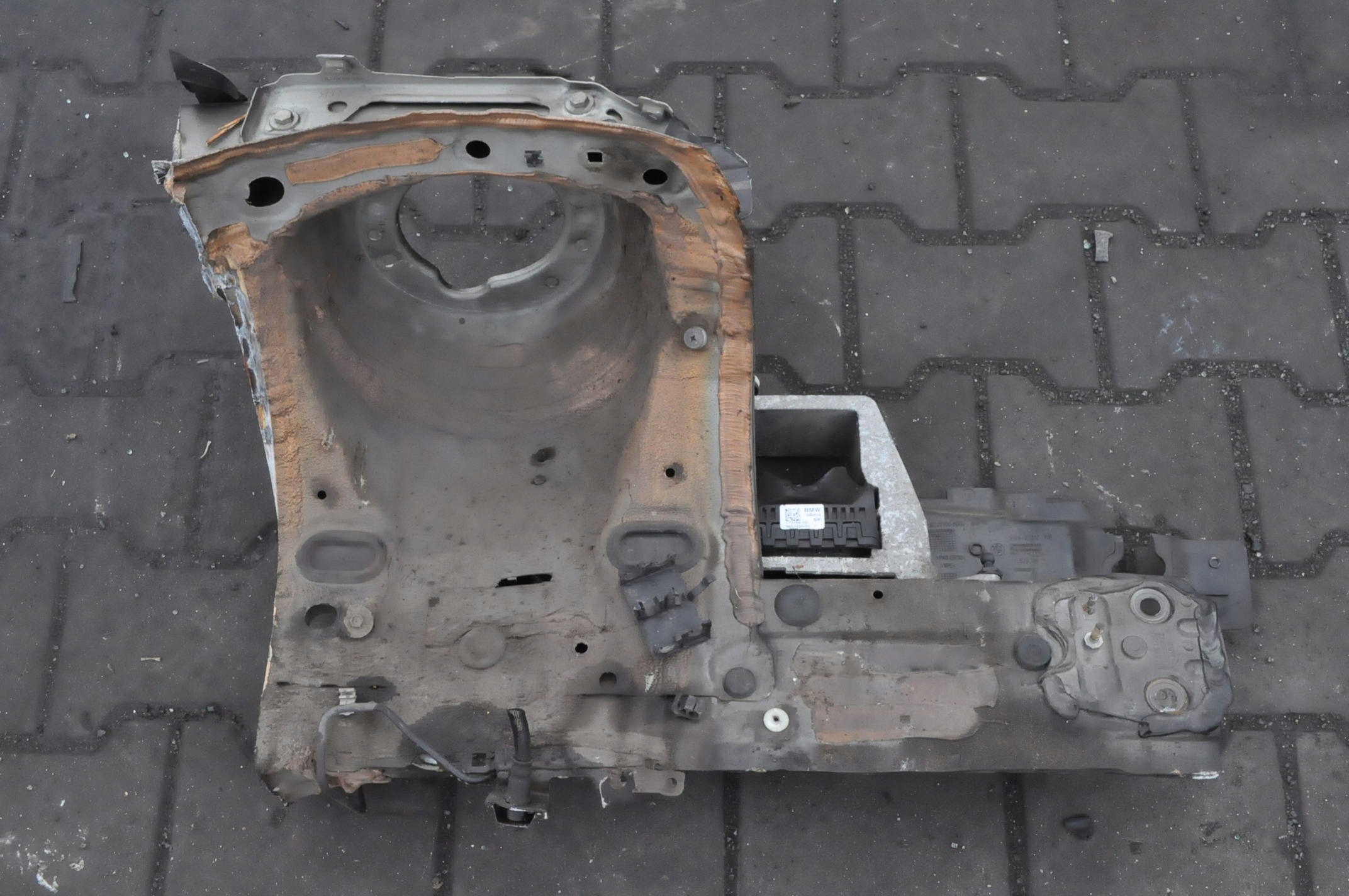 Funkcja 2-w-1: Rozkładana kanapa i łóżko w jednym