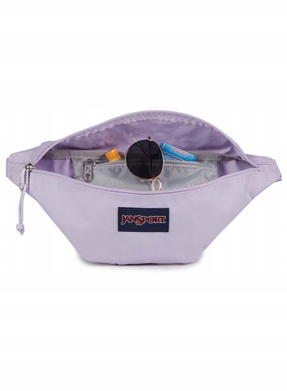 Przestronna komora i wewnętrzna kieszeń na zamek