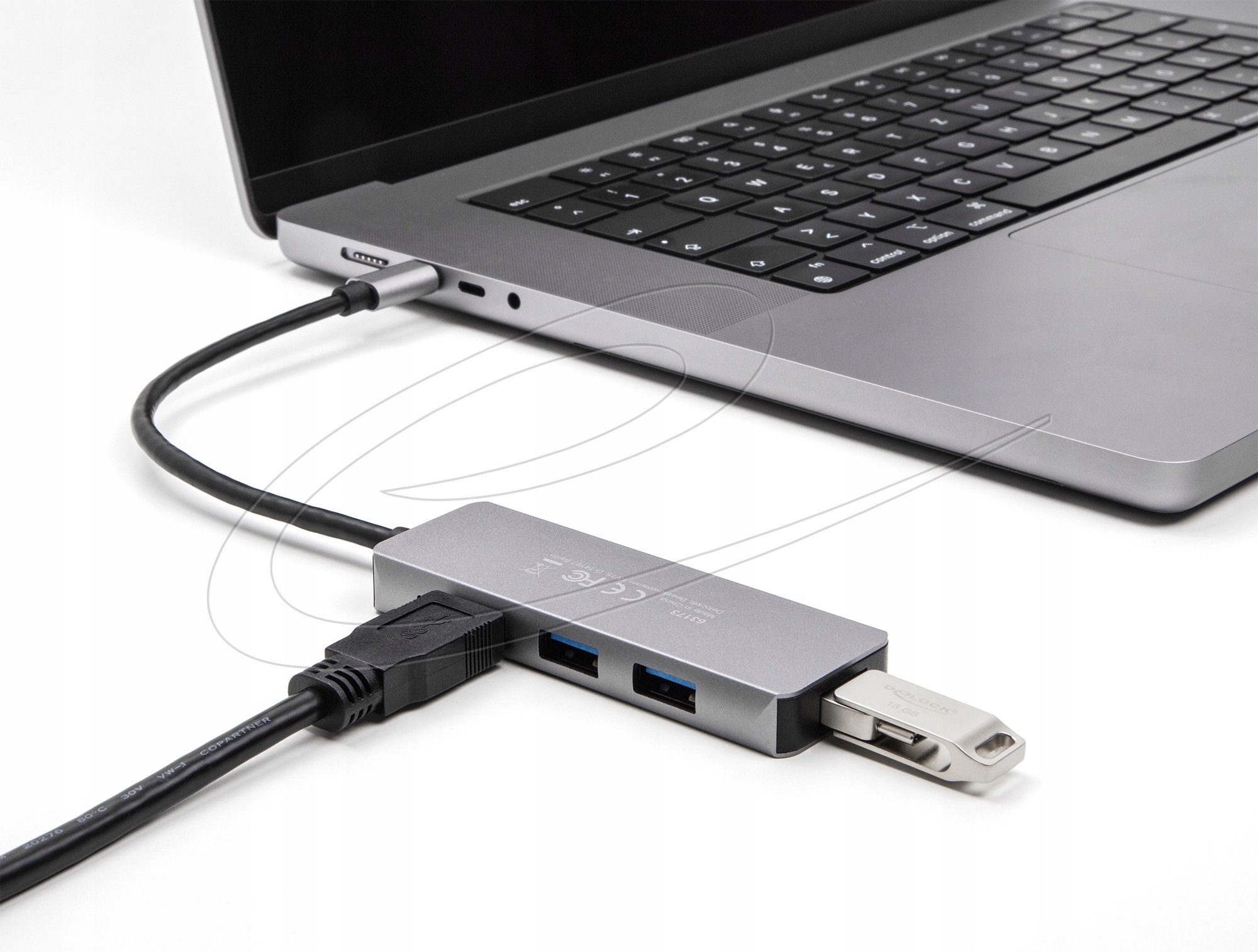 Rozszerz swoje możliwości z 4 portami USB 5 Gbps