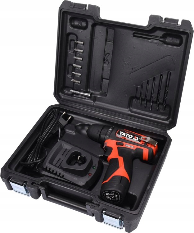 Trwałość i Przechowywanie – Walizka z Metalowymi Zatrzaskami