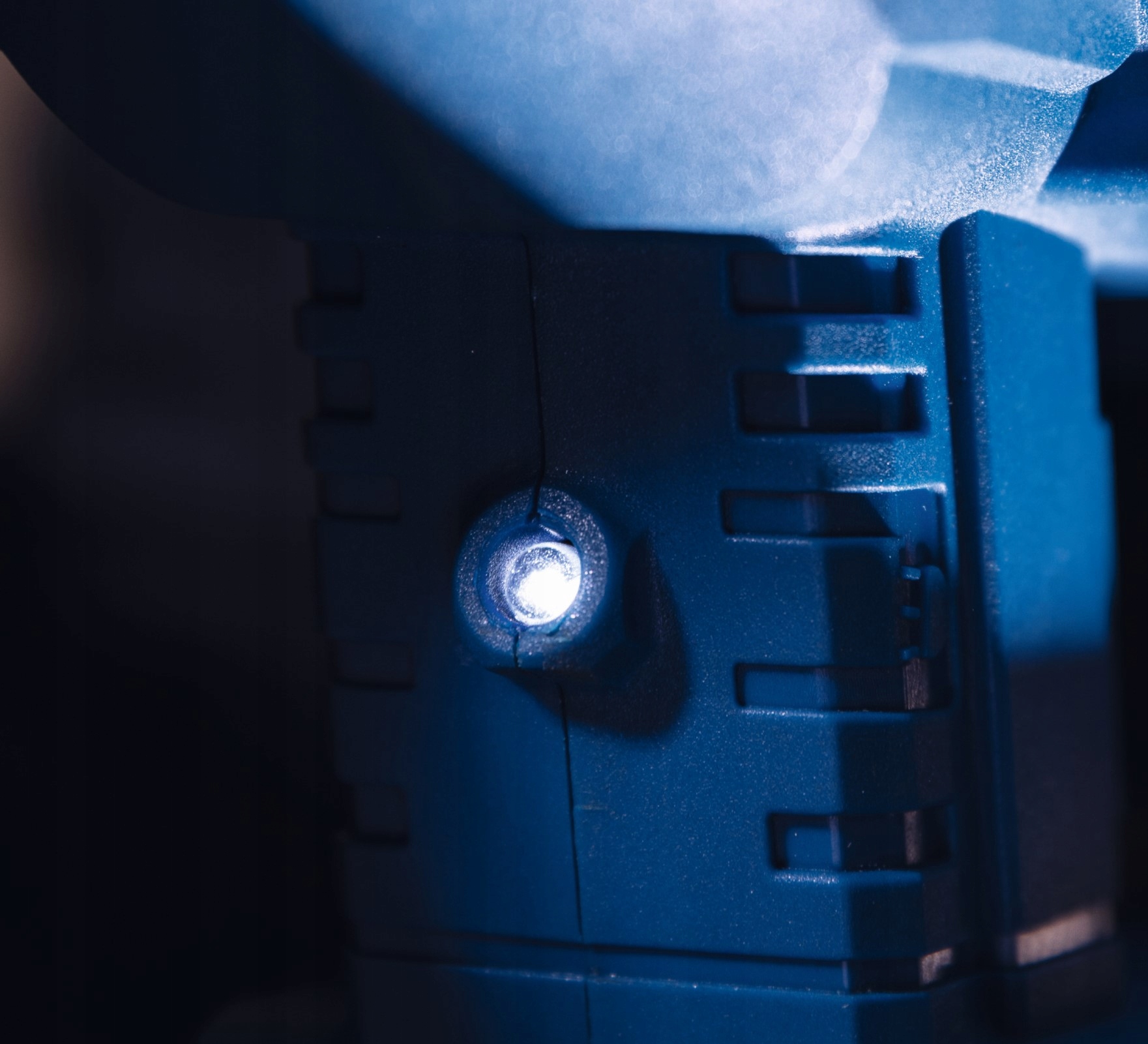 Siła udaru 2,2 J i maksymalna częstotliwość 5500 bpm – Potężna moc w Twoich rękach