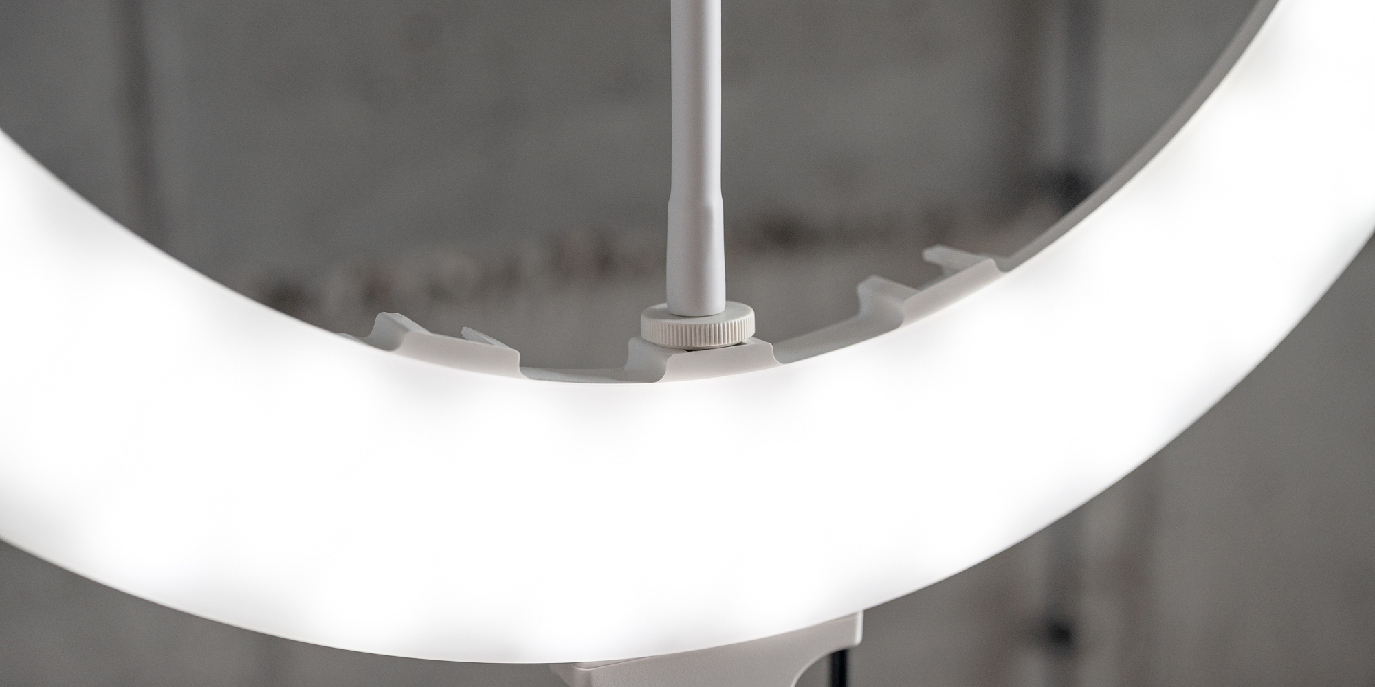 Lampa pierścieniowa LED Newell RL-18A - WB (3200 K - 5500 K) - Arctic White