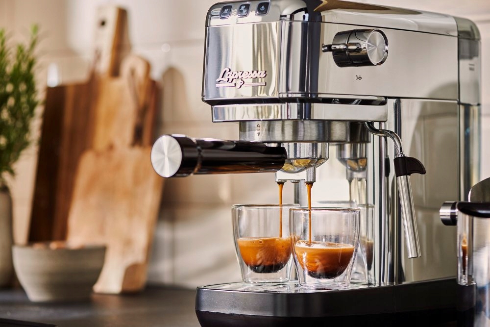 Funkcje spieniania mleka – Przygotuj cappuccino jak w kawiarni