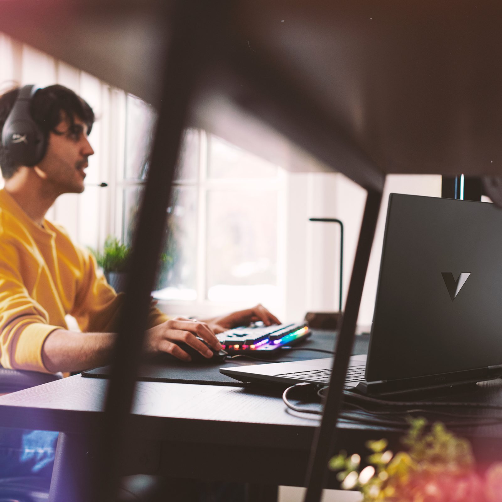 Laptop Gamingowy HP Victus 15-fa2082wm – Wydajność i styl w jednym