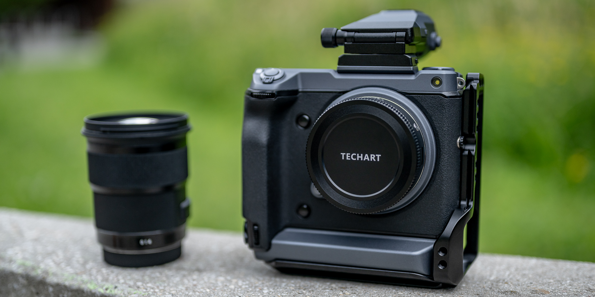 Adapter bagnetowy Techart EF-FG01+ - Canon EF / Fujifilm G