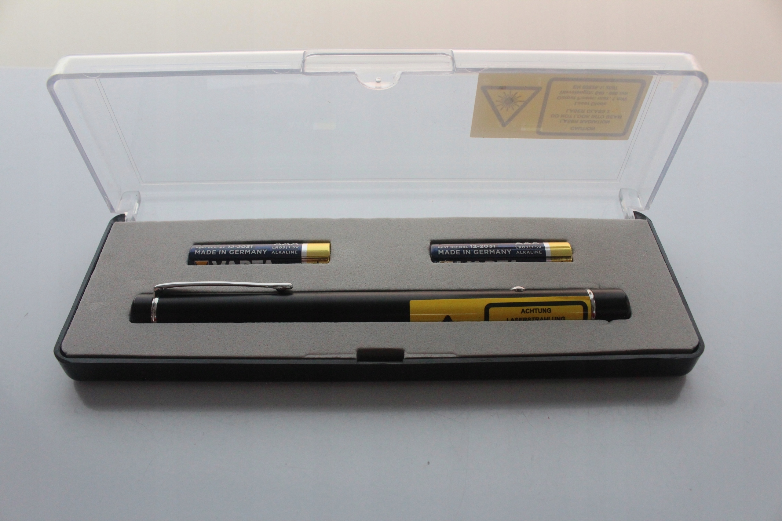 Wskaźnik 236 50 m Czarny – Idealne narzędzie do prezentacji