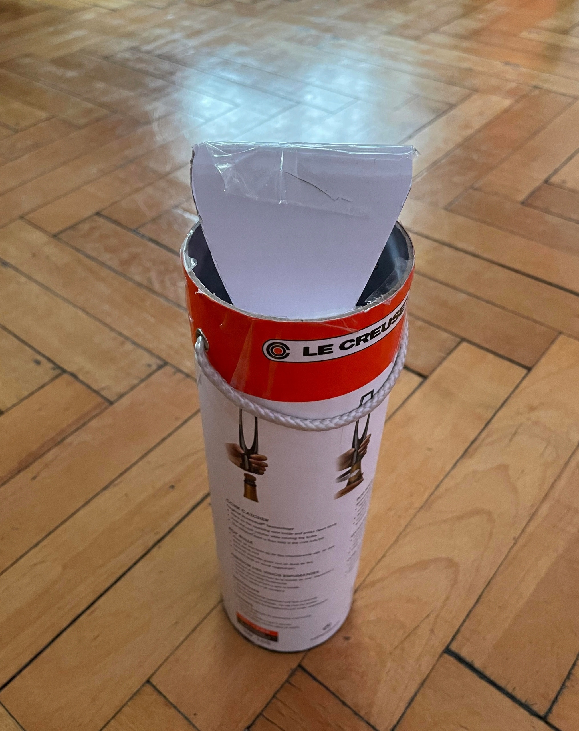Le Creuset Champagne Cork Catcher SW-105 – Idealny otwieracz do szampana