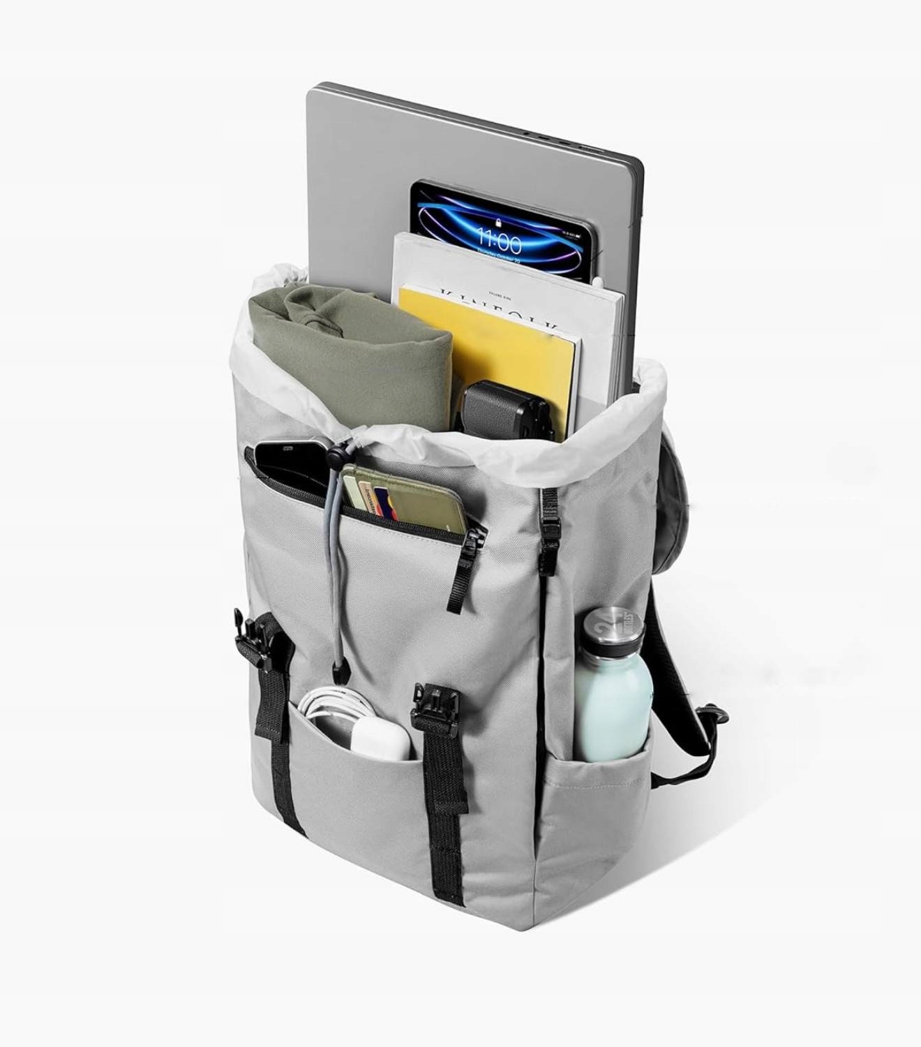 Wygodne kieszenie na akcesoria i butelki