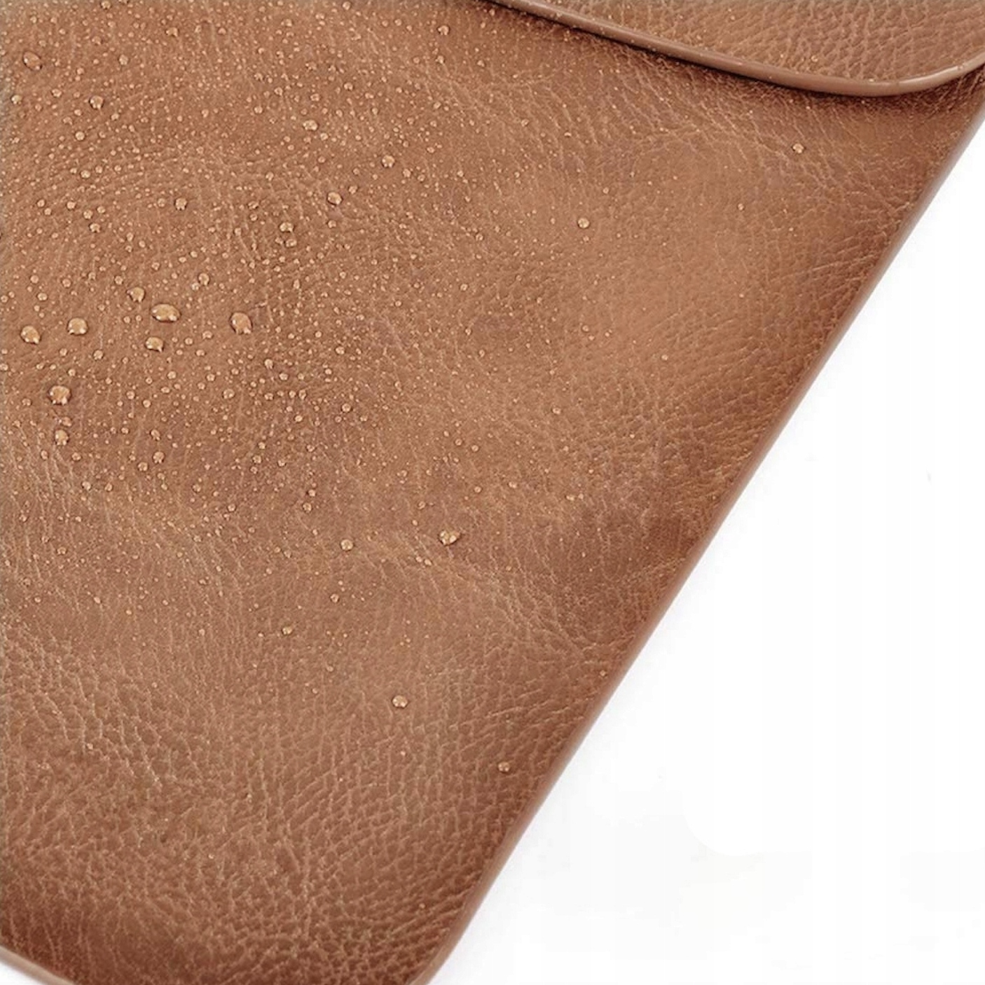 Wodoodporność i trwałość – Idealne zabezpieczenie dla Twojego laptopa